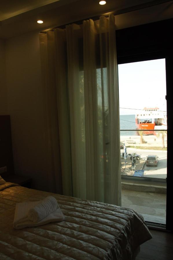 Ormos Prinou  Hotel Medusa מראה חיצוני תמונה